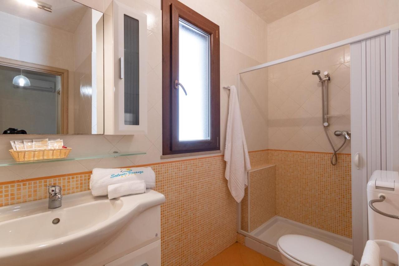 Dimore Mancaversa - Appartamento "Domus Magna" Marina di Mancaversa Bagian luar foto